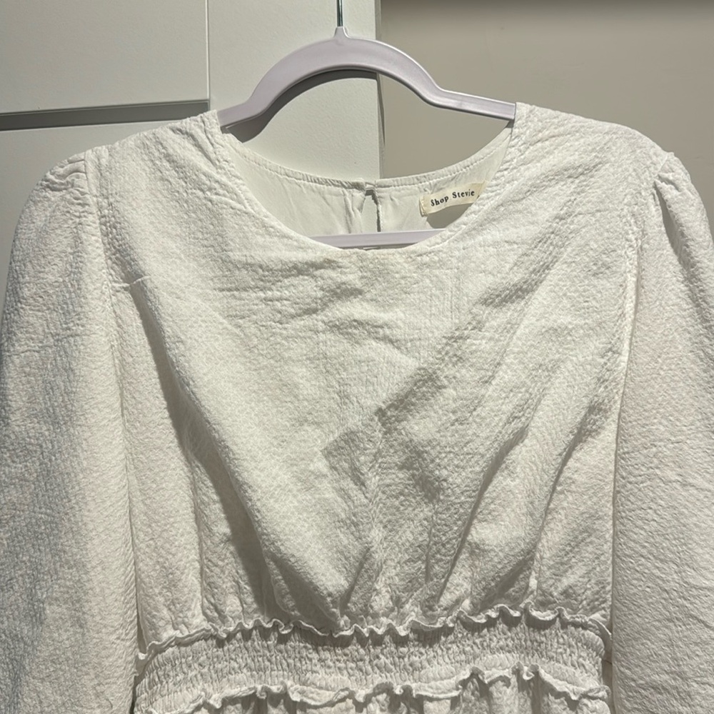 White, long sleeved dress bohemian style, lined